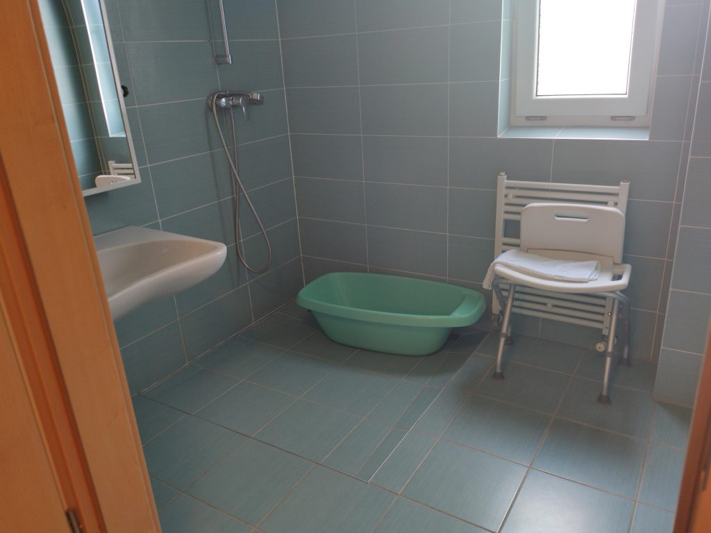 Harkány Dráva hotel apartman tusoló